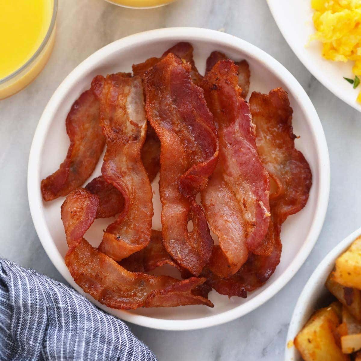 Easy Air Fryer Bacon Recipe (No Mess!)