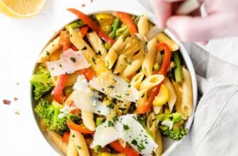 30-Minute Pasta Primavera (Veggie-Packed!)